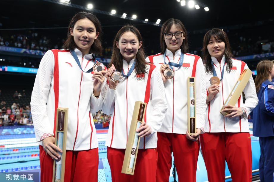 [图]奥运女子4x200米解放泳接力： 中国队获取铜牌